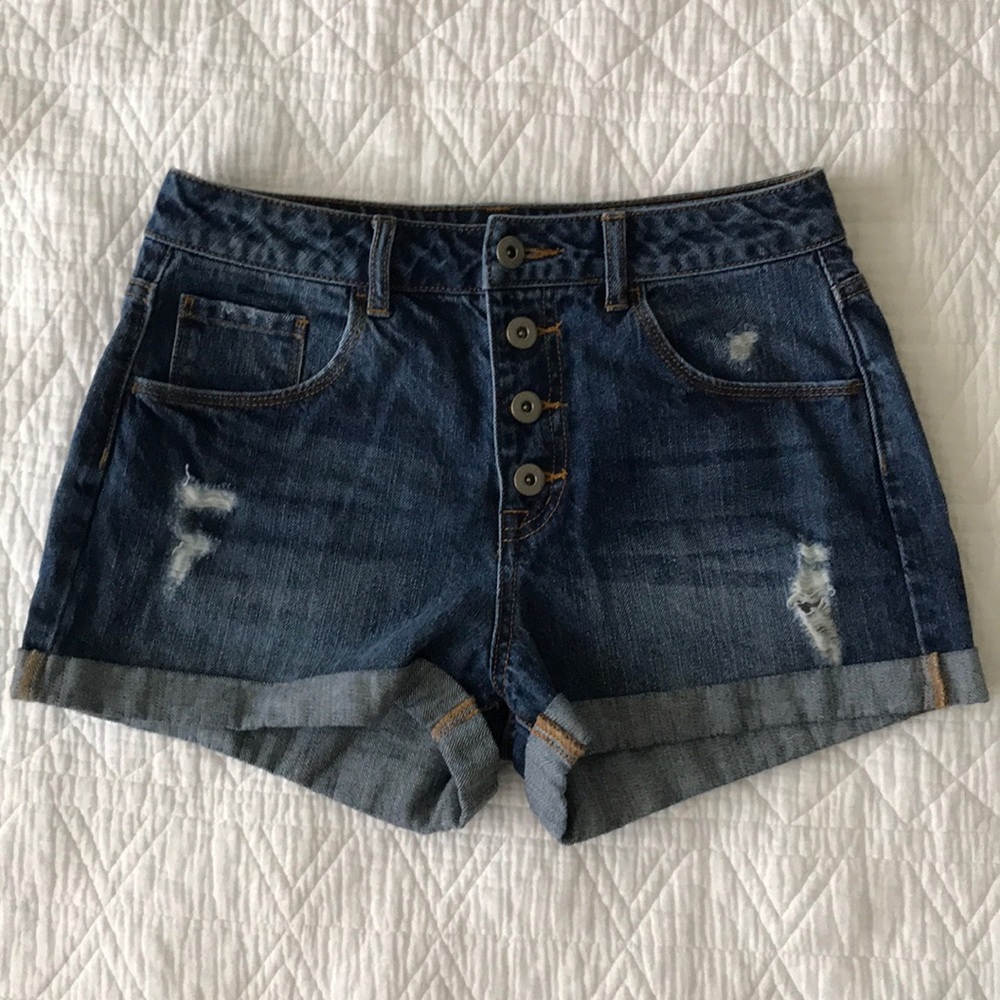 NEVER WORN jean shorts